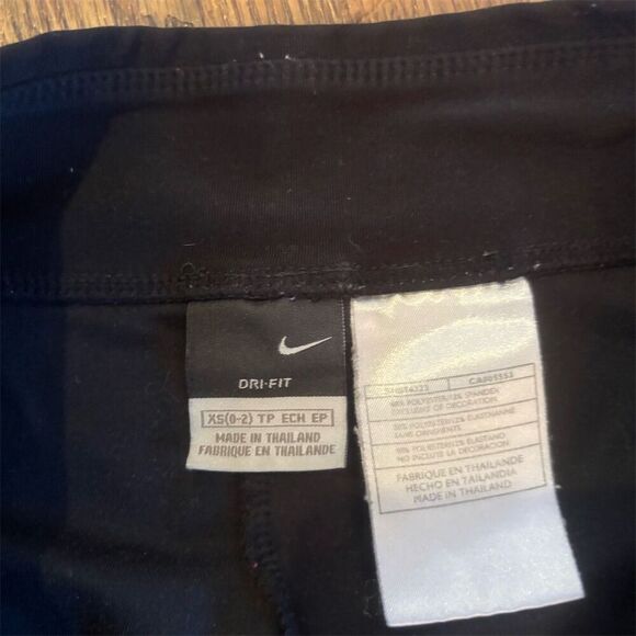 Nike Women's XS Black Cropped Leggings Dri-FIT Running Yoga Athleisure - Picture 4 of 7